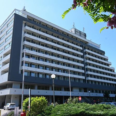 Hotel Szieszta Σόπρον Εξωτερικό φωτογραφία