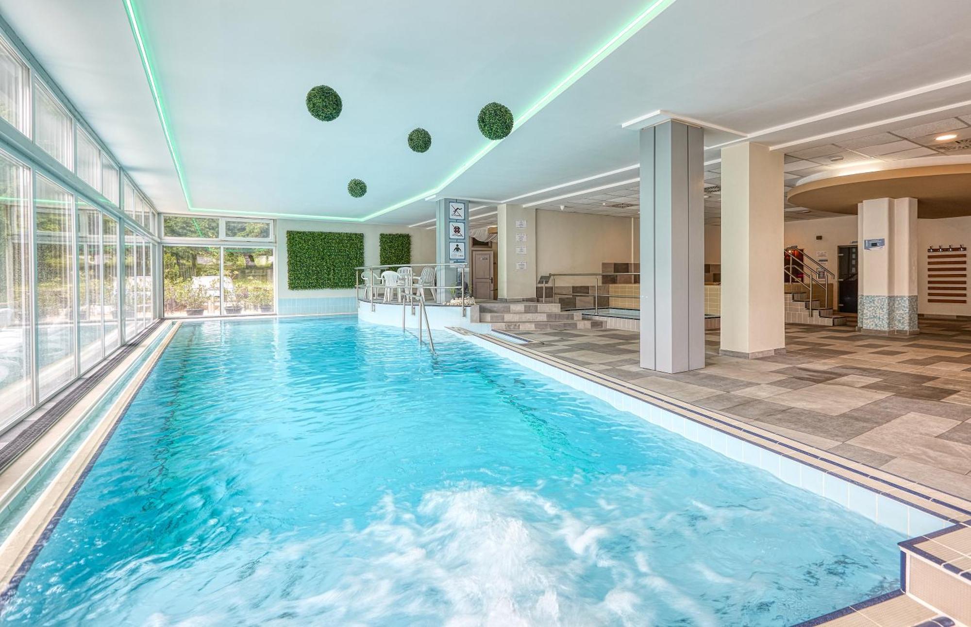 Hotel Szieszta Σόπρον Εξωτερικό φωτογραφία
