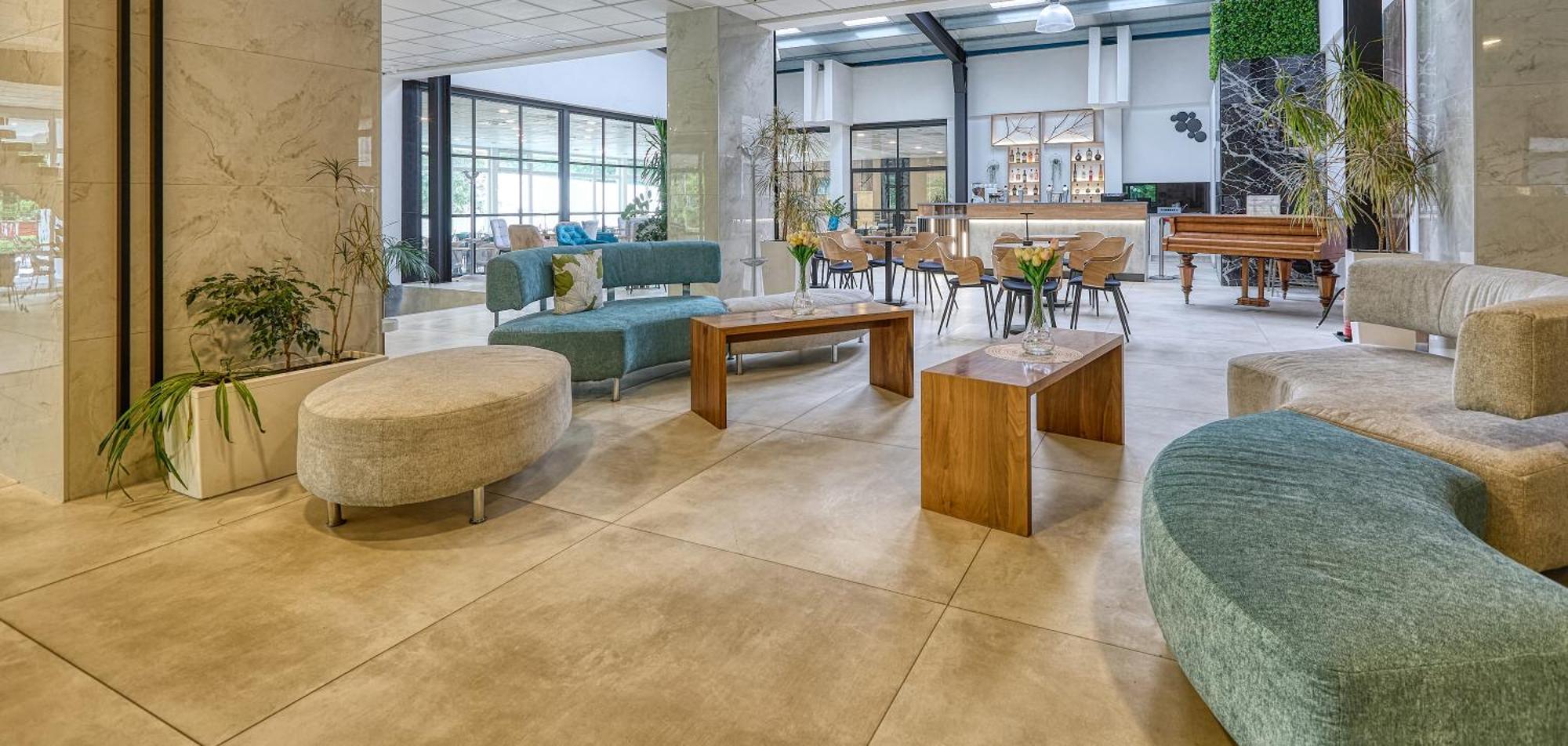 Hotel Szieszta Σόπρον Εξωτερικό φωτογραφία
